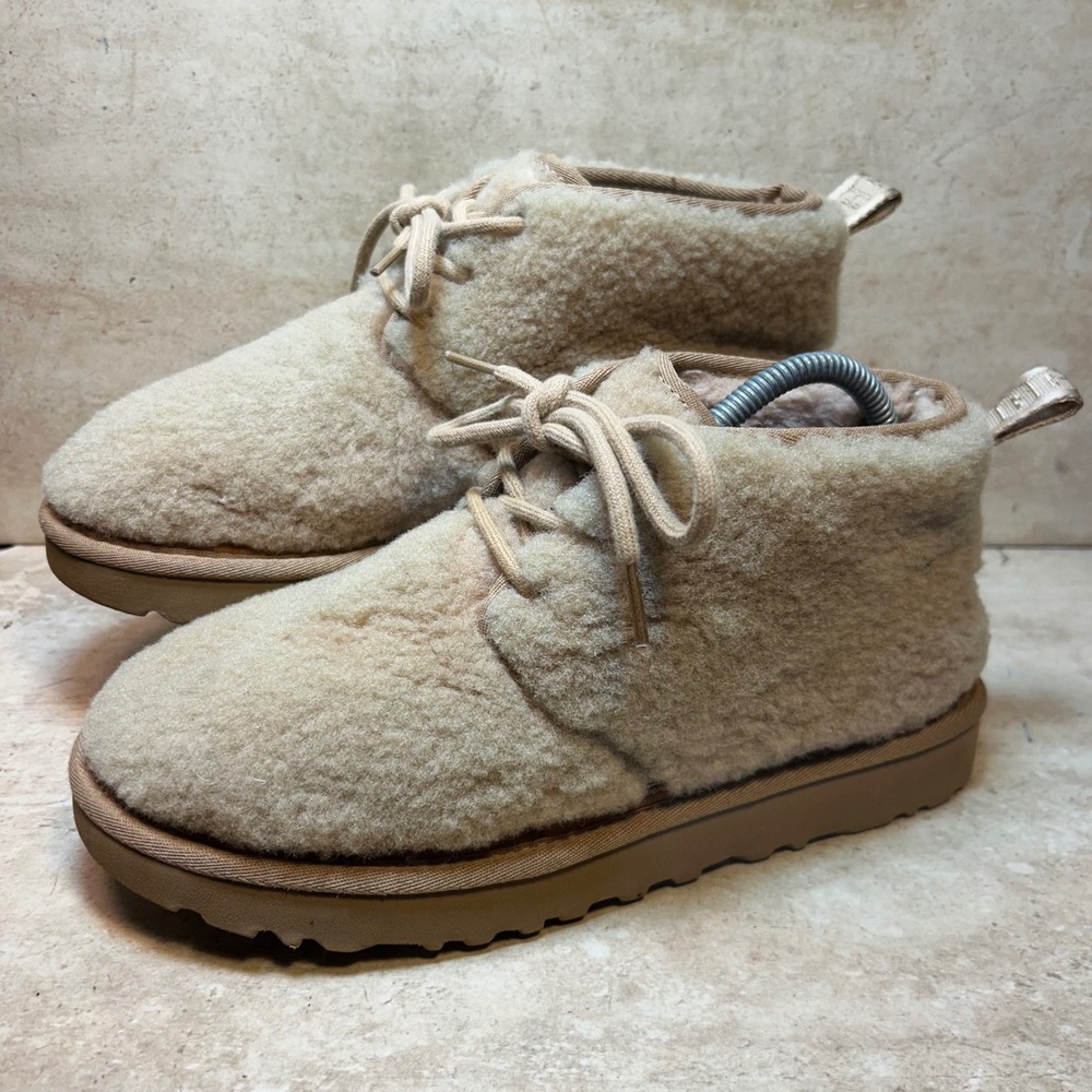 UGG Neumel Fluff Mens Boots Sand Tan Sheepskin Lace Up Chukka 1120763 Size 7